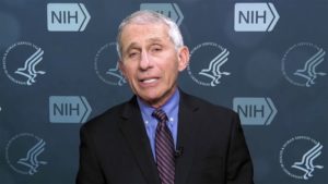 Coronavirus, Anthony Fauci: sarà difficile tornare alla normalità prima del Natale 2021