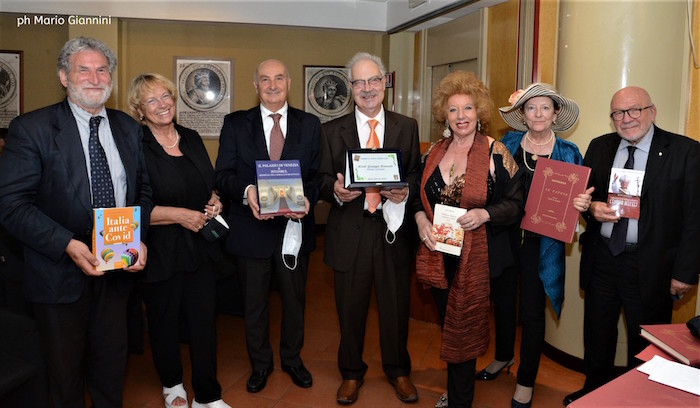 Al premio “Il poeta ebbro” vince il dialogo culturale tra le città