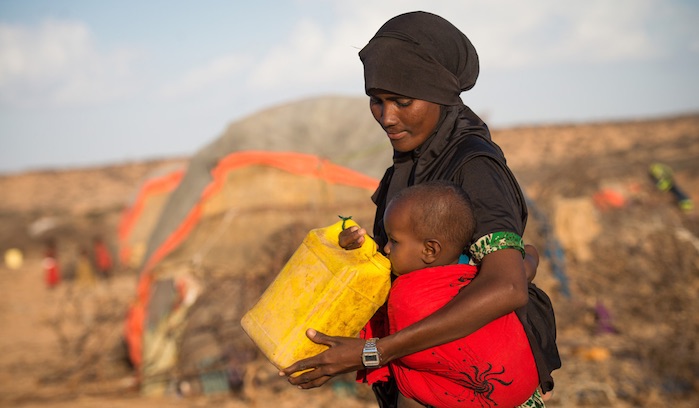 Dona acqua salva una vita, la nuova campagna Oxfam