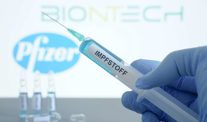 Stati Uniti, arriva l'approvazione per il vaccino Pfizer-BioNTech