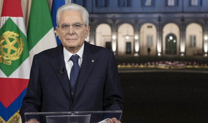 Mattarella: «Il 2021 deve essere l’anno della sconfitta del virus e il primo della ripresa»