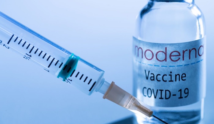 Vaccino anti-Covid, dalla Commissione europea via libera a Moderna