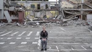 I crimini di guerra di Putin in Ucraina e le conseguenze su una generazione di bambini a un anno dall'invasione