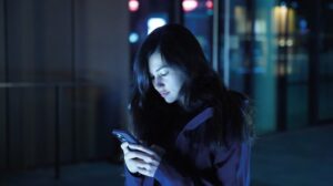 Generazione Z, il 65% dichiara di essere stato vittima di violenza. Bullismo e cyberbullismo in primo piano