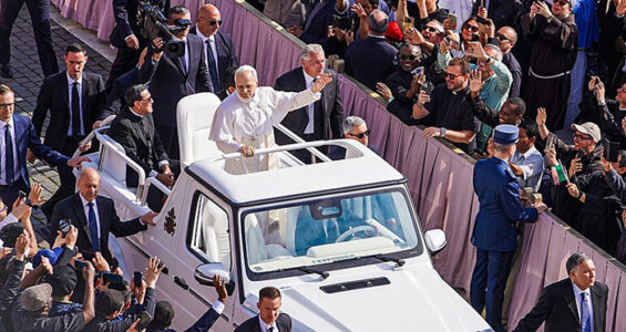 Leone XIV e i suoi primi cento giorni: l’inquietudine di un Papa nel cuore del mondo