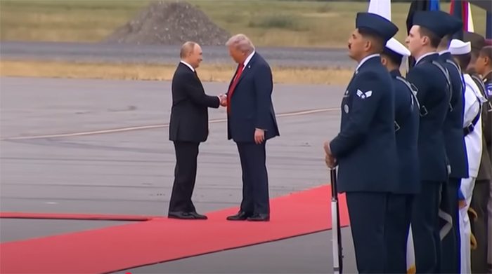 L’impotenza americana di fronte a Putin, l'analisi di Anne Applebaum