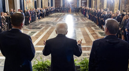 Mattarella: "La minaccia di introdurre nei conflitti armamenti nucleari appare un crimine contro l’umanità”