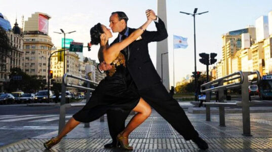 Argentina magistra vitae