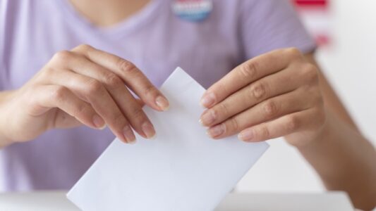 Riforma della legge elettorale: liste bloccate o liste basate sul voto di preferenza o una via di mezzo